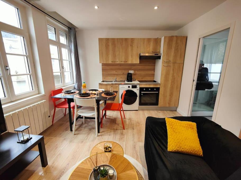 Апартаменти La Feline - Duplex - Vieux Valenciennes - Familial Екстер'єр фото